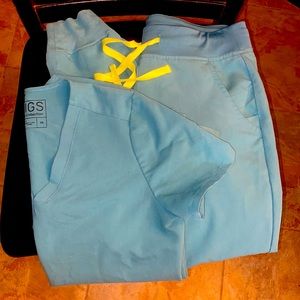 Xsmall top, small p jogger.